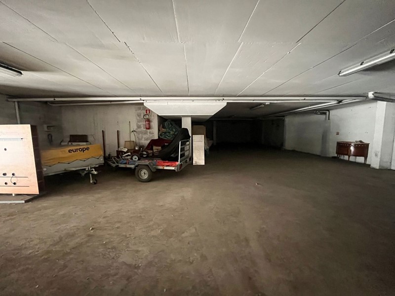 Magazzino in Vendita a Roma, 165'000&euro;, 314 m²
