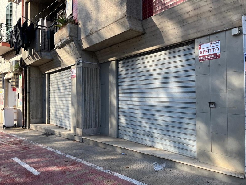 Attività commerciale in Affitto a San Severo, 850&euro;, 120 m²