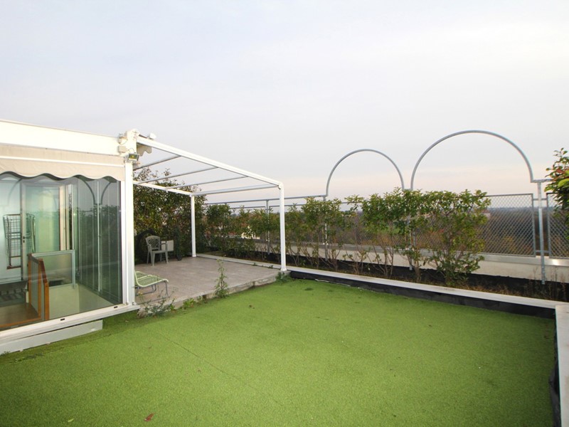 Appartamento in Vendita a Legnano, 299'000&euro;, 180 m², con Box