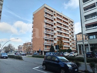 Bilocale in Vendita a Trezzano sul Naviglio, 150'000&euro;, 65 m²