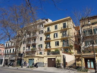Quadrilocale in Affitto a Palermo, 1'100€, 120 m², arredato