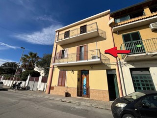 Quadrilocale in Vendita a Barcellona Pozzo di Gotto, 120'000&euro;, 92 m²