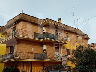 Quadrilocale in Vendita a Civita Castellana, 85'000€, 110 m²