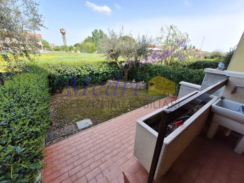 Villetta a schiera in Vendita a Cesena, zona S.Giorgio, 390'000&euro;, 220 m², con Box