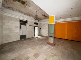 Immobile commerciale in Affitto a Sassari, 950&euro;, 120 m²