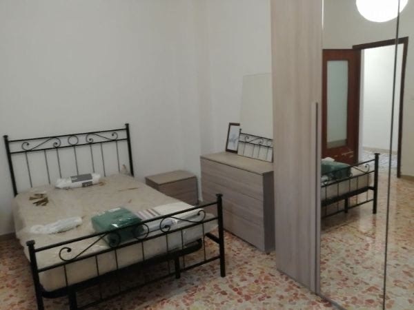 Stanza in Affitto a Reggio Emilia, zona Ospizio, 380&euro;, 25 m², arredato