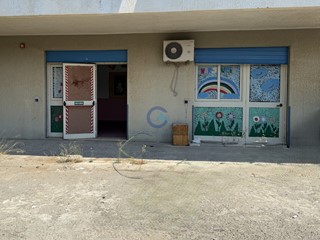 Immobile commerciale in Vendita a Reggio Calabria, 70'000&euro;, 122 m²
