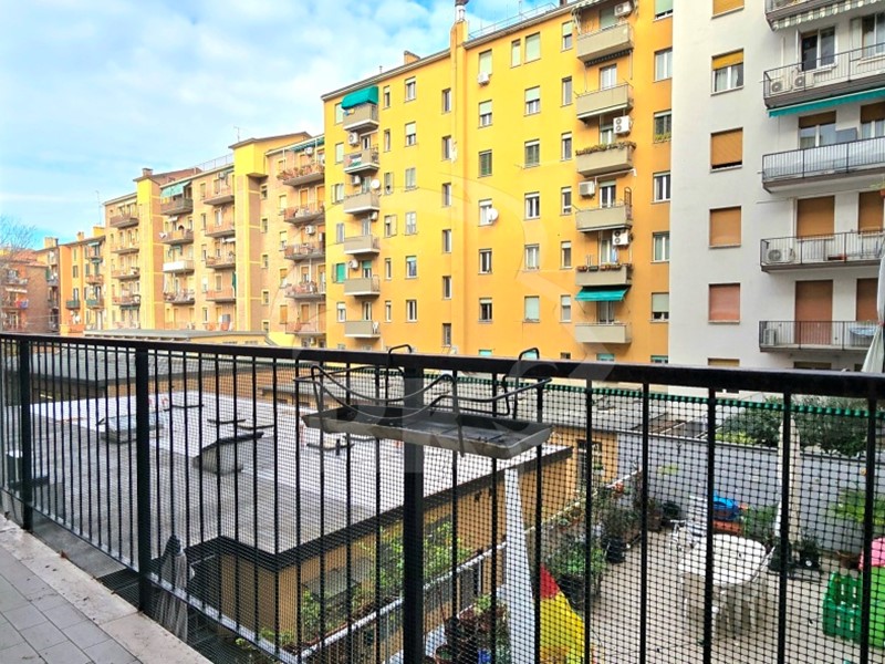 Appartamento in Vendita a Bologna, zona Saffi, 278'000&euro;, 88 m²