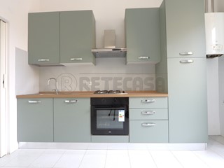 Stanza in Affitto a Vicenza, 400&euro;, 113 m², arredato