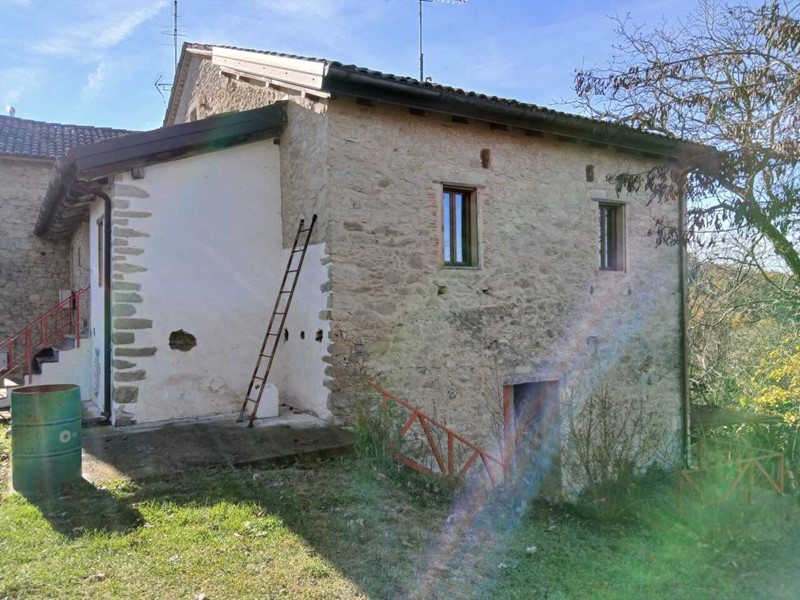 Casa Semi Indipendente in Vendita a Guiglia, zona Rocca Malatina, 98'000&euro;, 115 m²