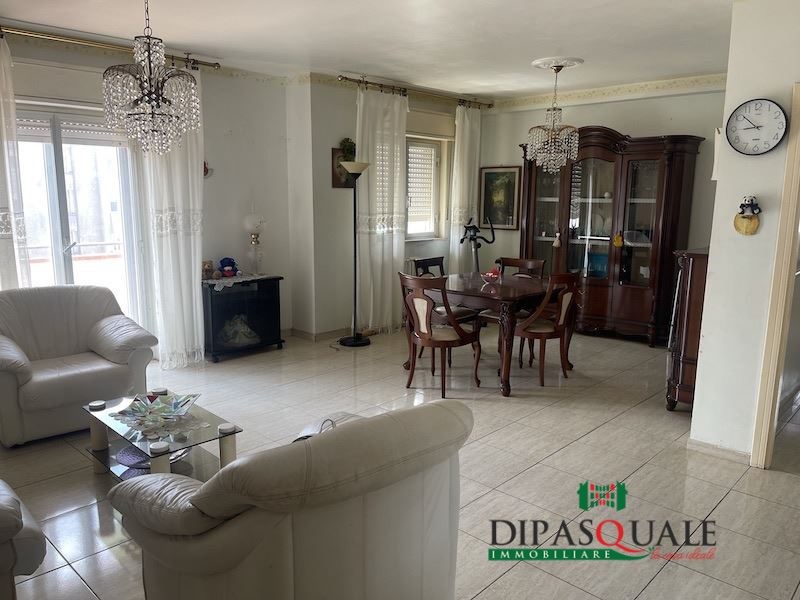 Appartamento in Vendita a Ragusa, 65'000&euro;, 129 m²