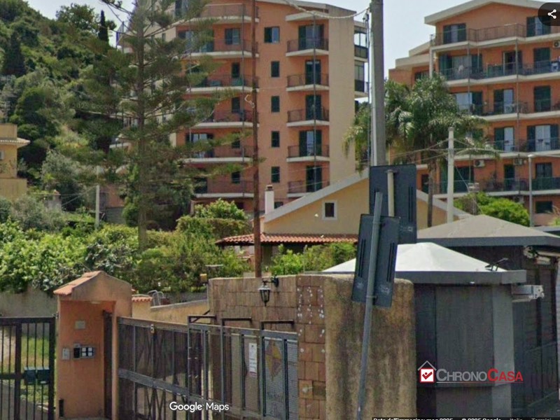 Appartamento in Vendita a Messina, 139'000&euro;, 180 m²