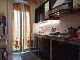 Appartamento in Vendita a Carrara, zona Marina di Carrara, 239'000&euro;, 100 m²