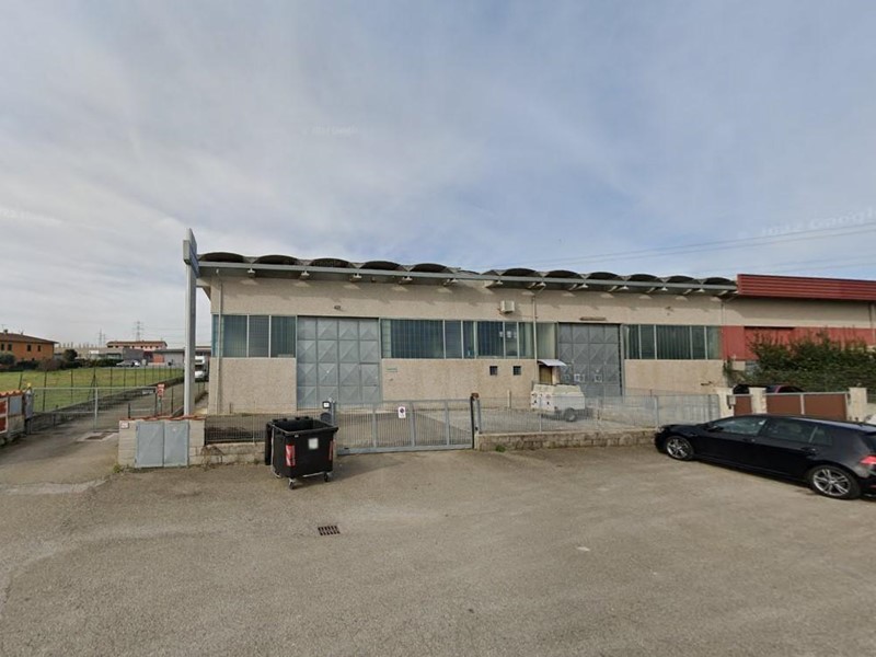 Laboratorio in Vendita a Bientina, 55'406&euro;, 174 m²