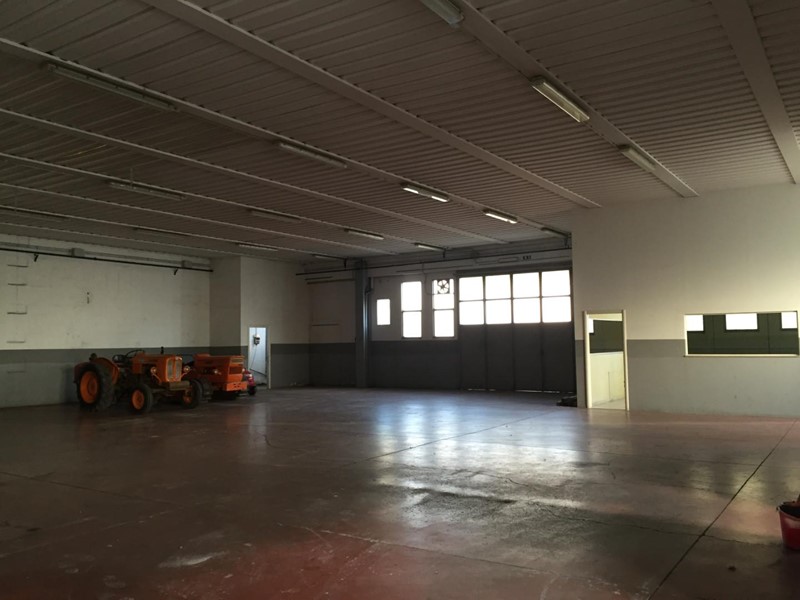 Capannone in Vendita a Grosseto, 460'000&euro;, 470 m²