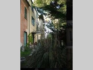 Appartamento in Vendita a Savona, 750'000€, 2902 m²