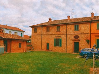 Appartamento in Vendita a Borgo Priolo, 64'275&euro;, 316 m²