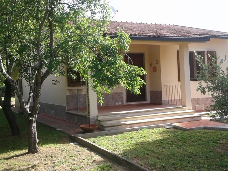 Villa in Vendita a Crespina Lorenzana, zona Tremoleto, 358'000&euro;, 115 m², con Box