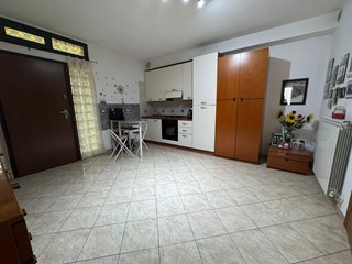 Trilocale in Vendita a Monteroni di Lecce, 75'000€, 53 m², arredato