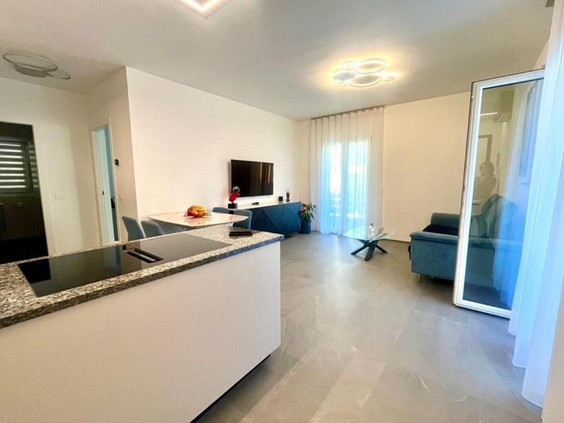 Trilocale in Vendita a Carrara, zona Avenza, 250'000&euro;, 83 m²