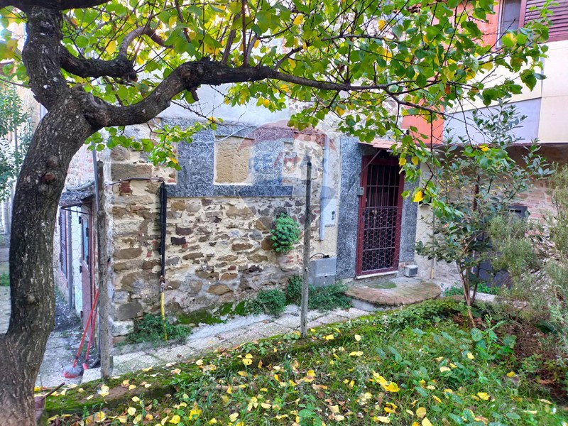 Casa Semi Indipendente in Vendita a Perugia, 35'000€, 100 m²
