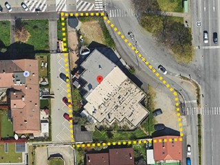 Immobile commerciale in Vendita a Venaria Reale, 650'000&euro;, 939 m²