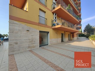 Capannone in Affitto a Alcamo, 1'500&euro;, 170 m²