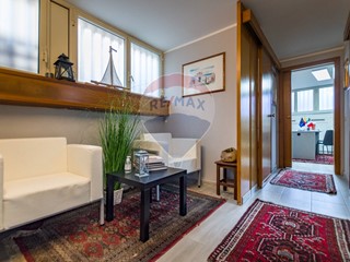 Ufficio in Vendita a Palermo, 87'000€, 59 m²