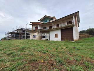 Villa in Vendita a Colonnella, 280 m²