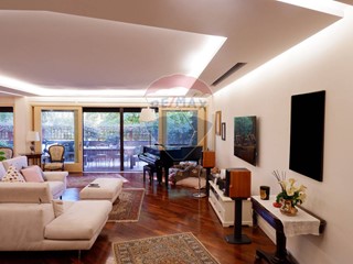 Quadrilocale in Vendita a Caserta, 418'000€, 187 m²