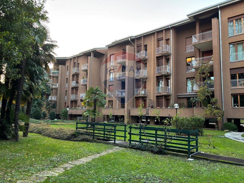 Quadrilocale in Affitto a Varese, 1'200&euro;, 157 m²