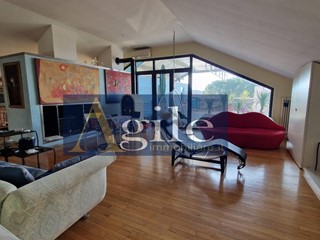 Appartamento in Vendita a Sant'Egidio alla Vibrata, 120'000&euro;, 170 m²