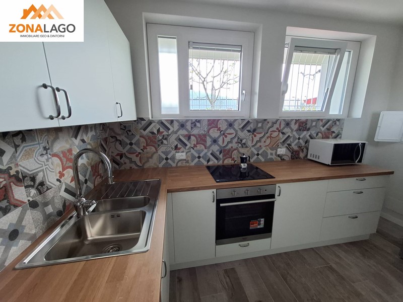 Cascina in Vendita a Sale Marasino, 135'000&euro;, 70 m²