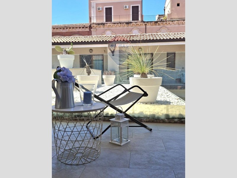 Bilocale in Vendita a Catania, 173'000€, 90 m²