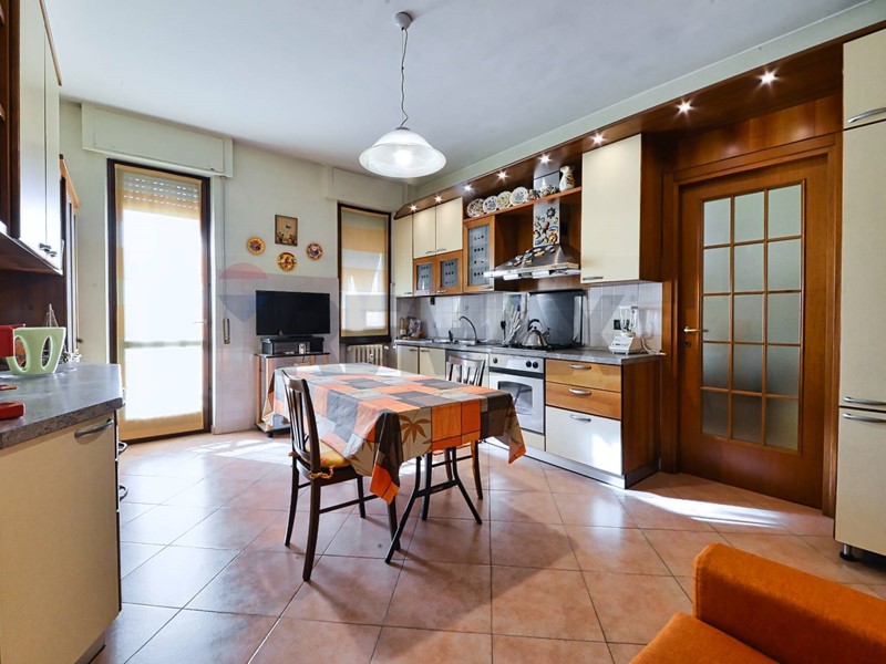 Quadrilocale in Vendita a Nova Milanese, 210'000&euro;, 104 m²