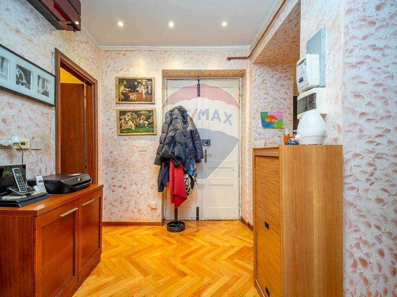 Quadrilocale in Vendita a Trieste, 170'000€, 94 m²