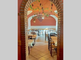 Immobile commerciale in Vendita a Sillavengo, 80'000€, 260 m²