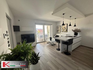 Trilocale in Vendita a Settimo Torinese, 230'000&euro;, 80 m²