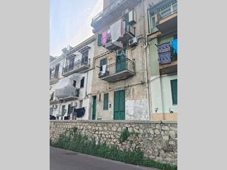 Bilocale in Affitto a Palermo, 450€, 50 m²