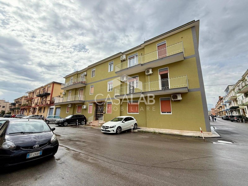 Quadrilocale in Vendita a Palermo, 135'000€, 121 m²