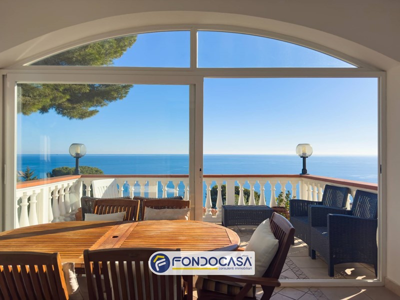 Casa Semi Indipendente in Vendita a Andora, 850'000&euro;, 130 m²