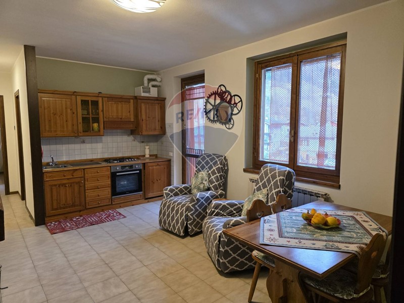 Bilocale in Vendita a Isola di Fondra, 55'000&euro;, 51 m²