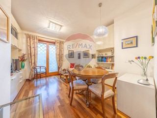 Bilocale in Vendita a Roma, 310'000€, 55 m²