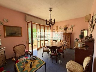 Quadrilocale in Vendita a Camaiore, 370'000&euro;, 103 m²