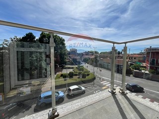Trilocale in Vendita a Cesano Boscone, 199'000&euro;, 84 m²