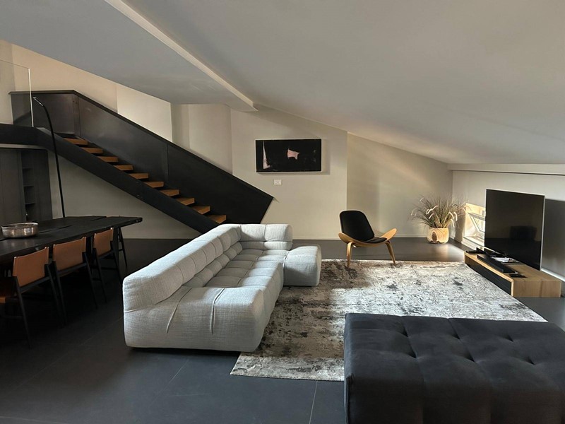 Attico in Vendita a Mantova, 430 m²