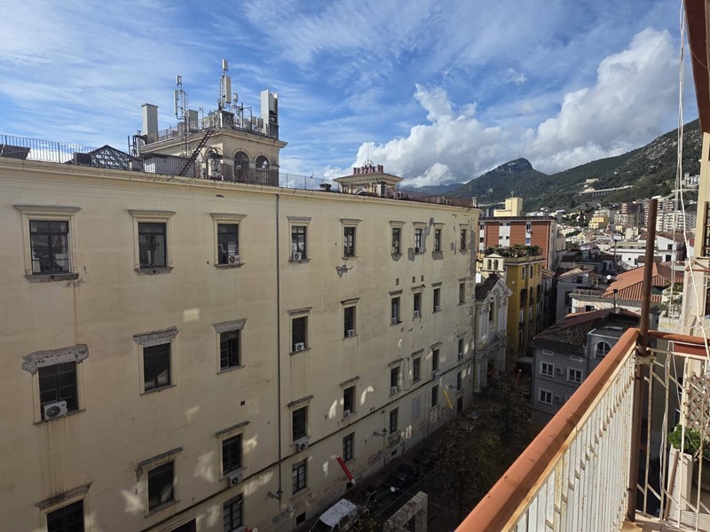 Trilocale in Vendita a Salerno, 410'000€, 90 m²