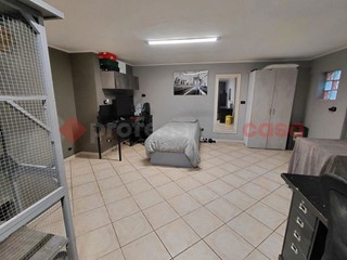 Villa bifamiliare in Vendita a Castellanza, 220'000&euro;, 125 m²