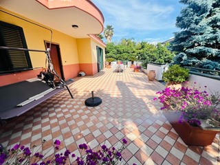 Villa in Vendita a Pagani, 429'000&euro;, 445 m²