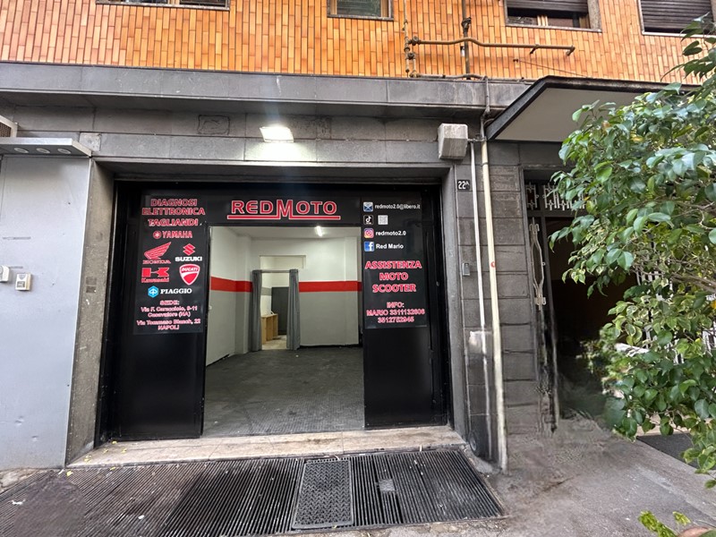 Negozio in Vendita a Napoli, 55'000&euro;, 40 m²